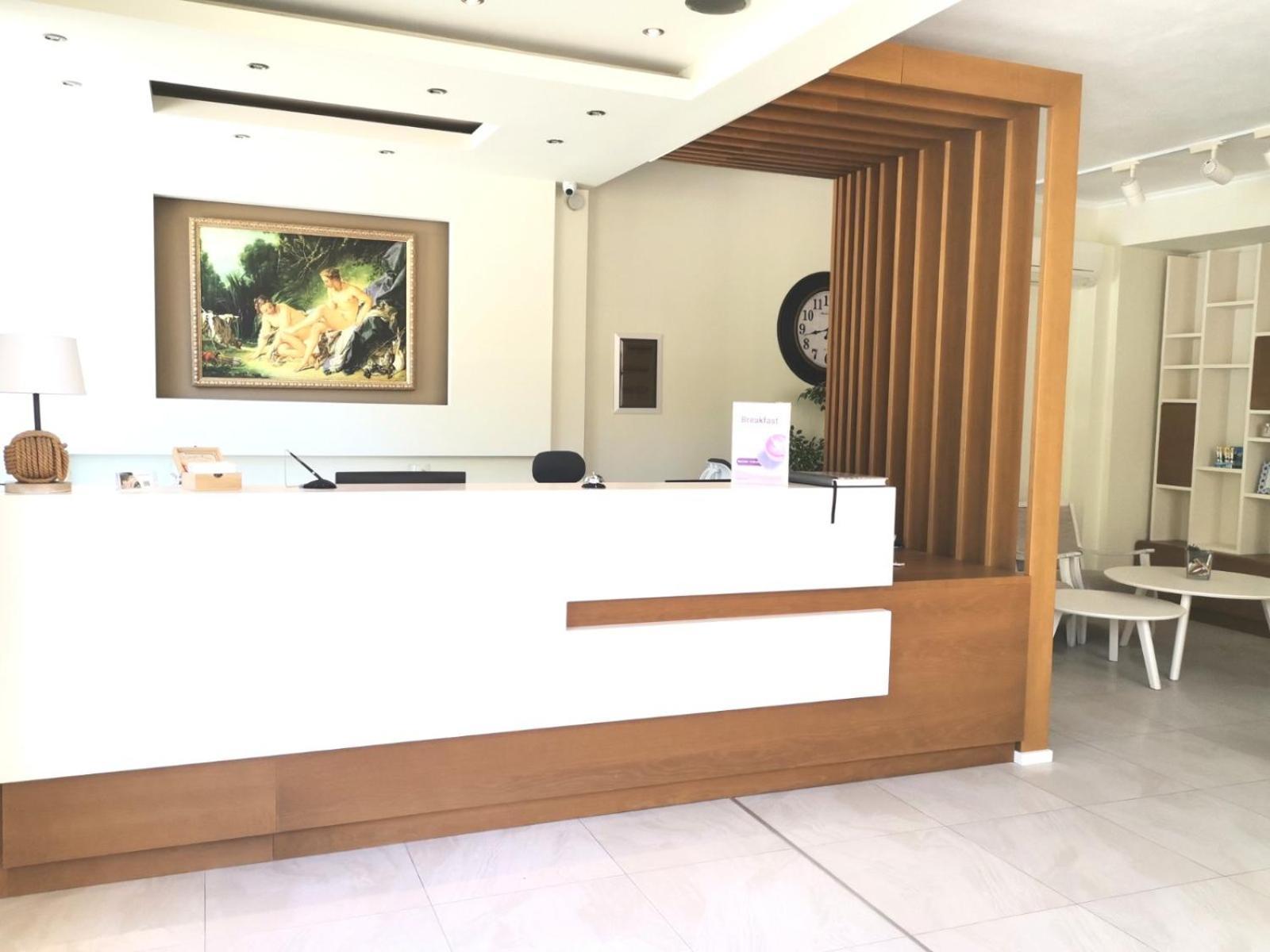 Апарт-отель Artemis Plaza