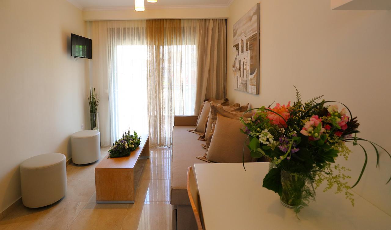 Artemis Plaza 3*