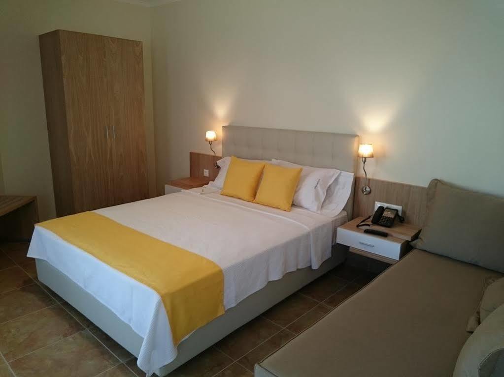Апарт-отель Artemis Plaza 3*